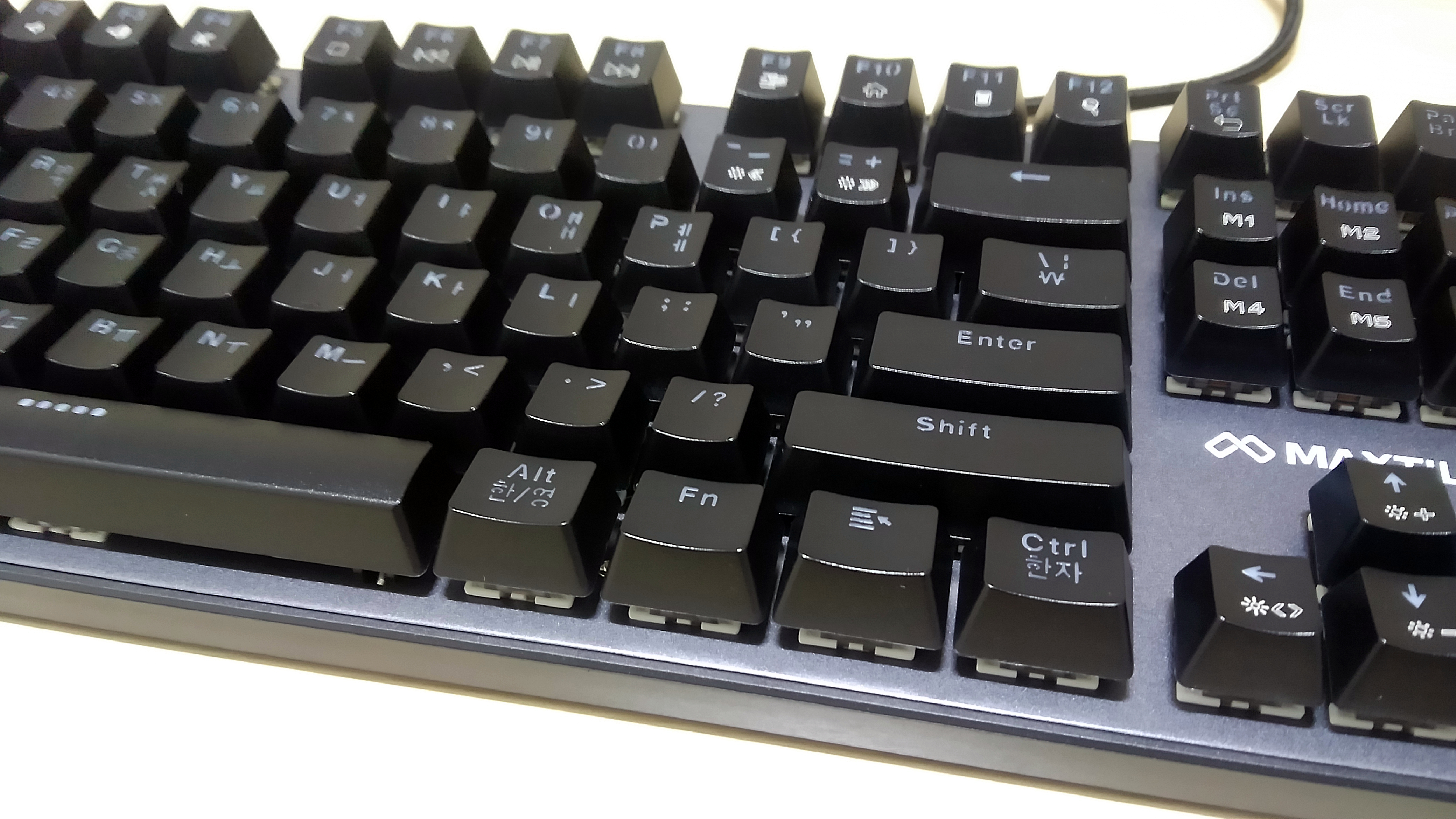 말끔한 디자인 맥스틸 TRON G610K RGB 리뷰입니다. > 리뷰/체험기 | 퀘이사존 QUASARZONE