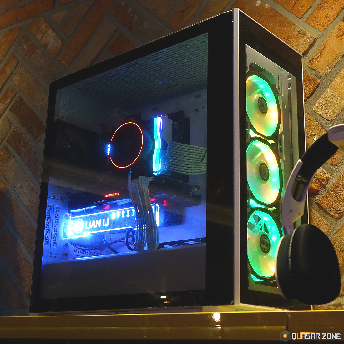 전좌석 라이젠을 탑재한 EFC PC 카페를 다녀왔습니다 > 리포트 | 퀘이사존 전좌석 라이젠을 탑재한 EFC PC 카페를 다녀왔습니다