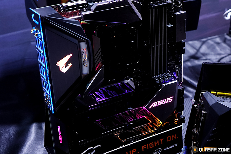 GIGABYTE AORUS 