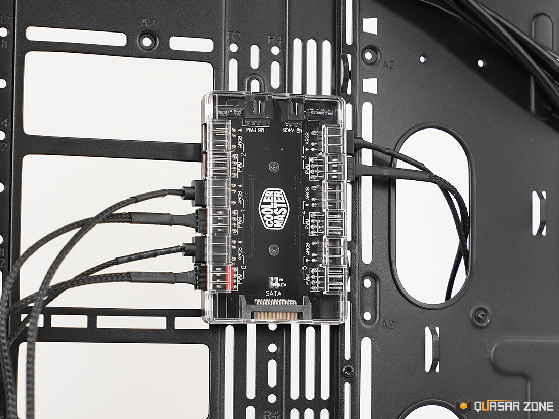 쿨러마스터 MASTERFAN ARGB AND PWM HUB > 리포트 | 퀘이사존... 깔끔하게 RGB 쿨링팬을 관리하자! 쿨러마스터 MASTERFAN ARGB AND PWM HUB